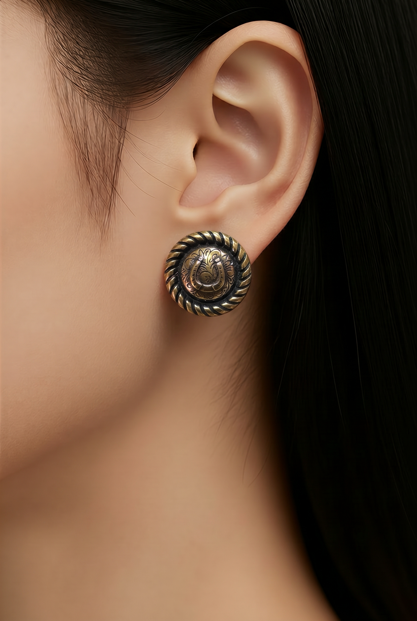Lucky Horseshoe Studs