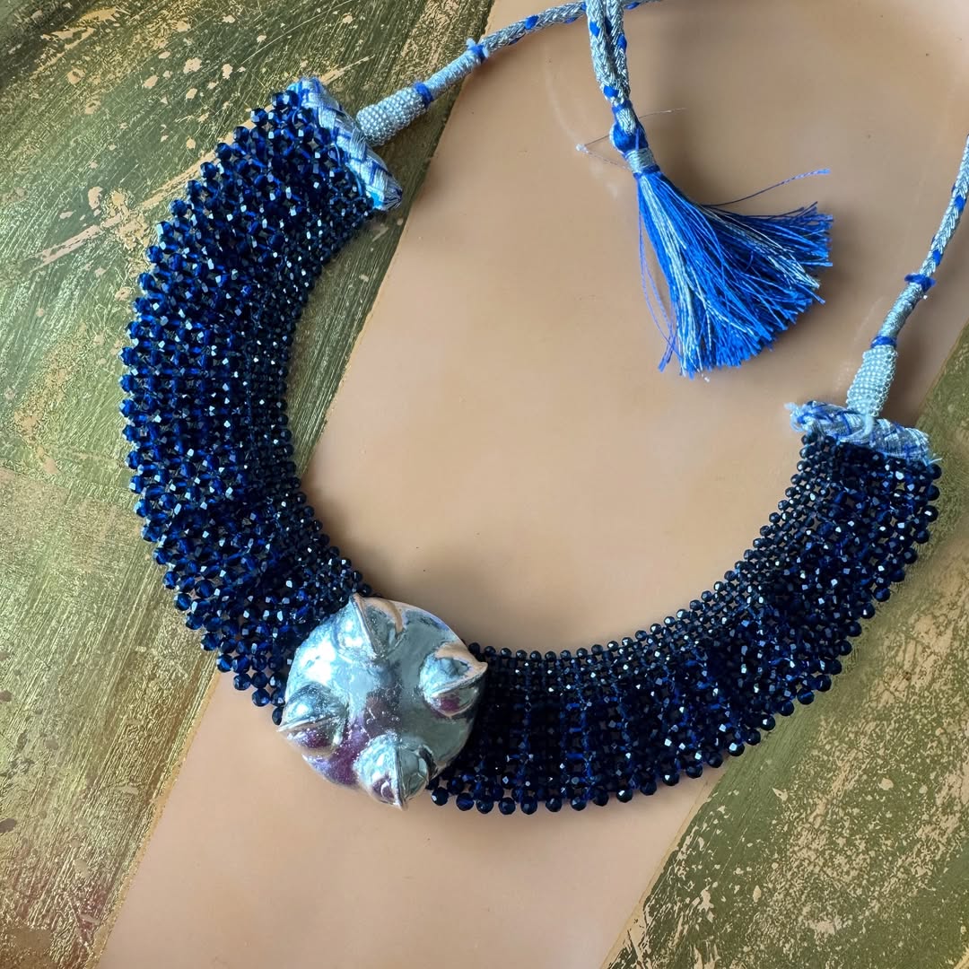 Sheild Blue Choker