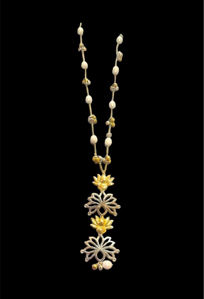 Quadro lotus necklace