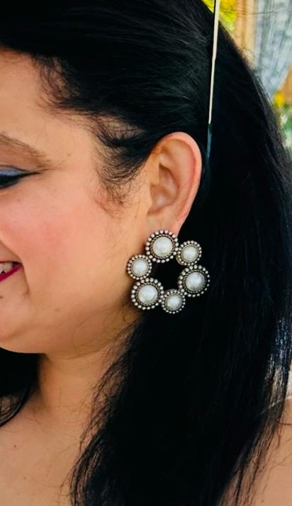 Vintage pearl studs
