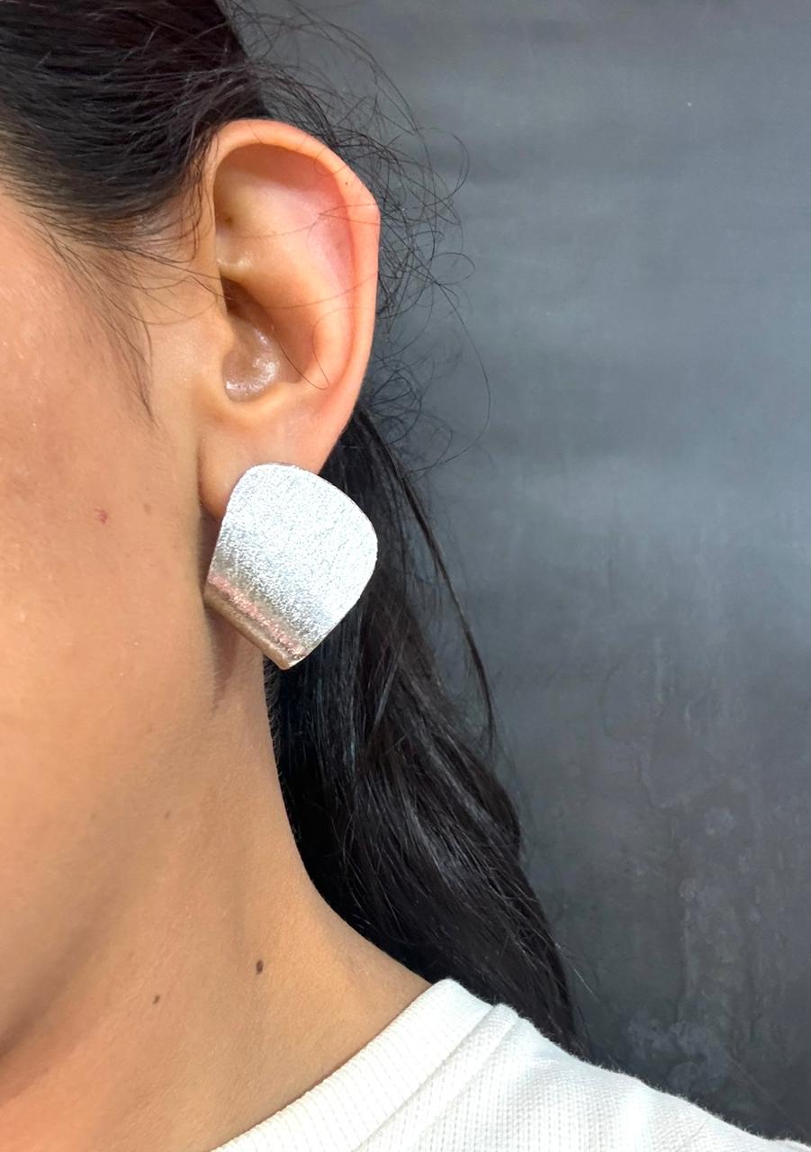 Flat Plate Silver Studs