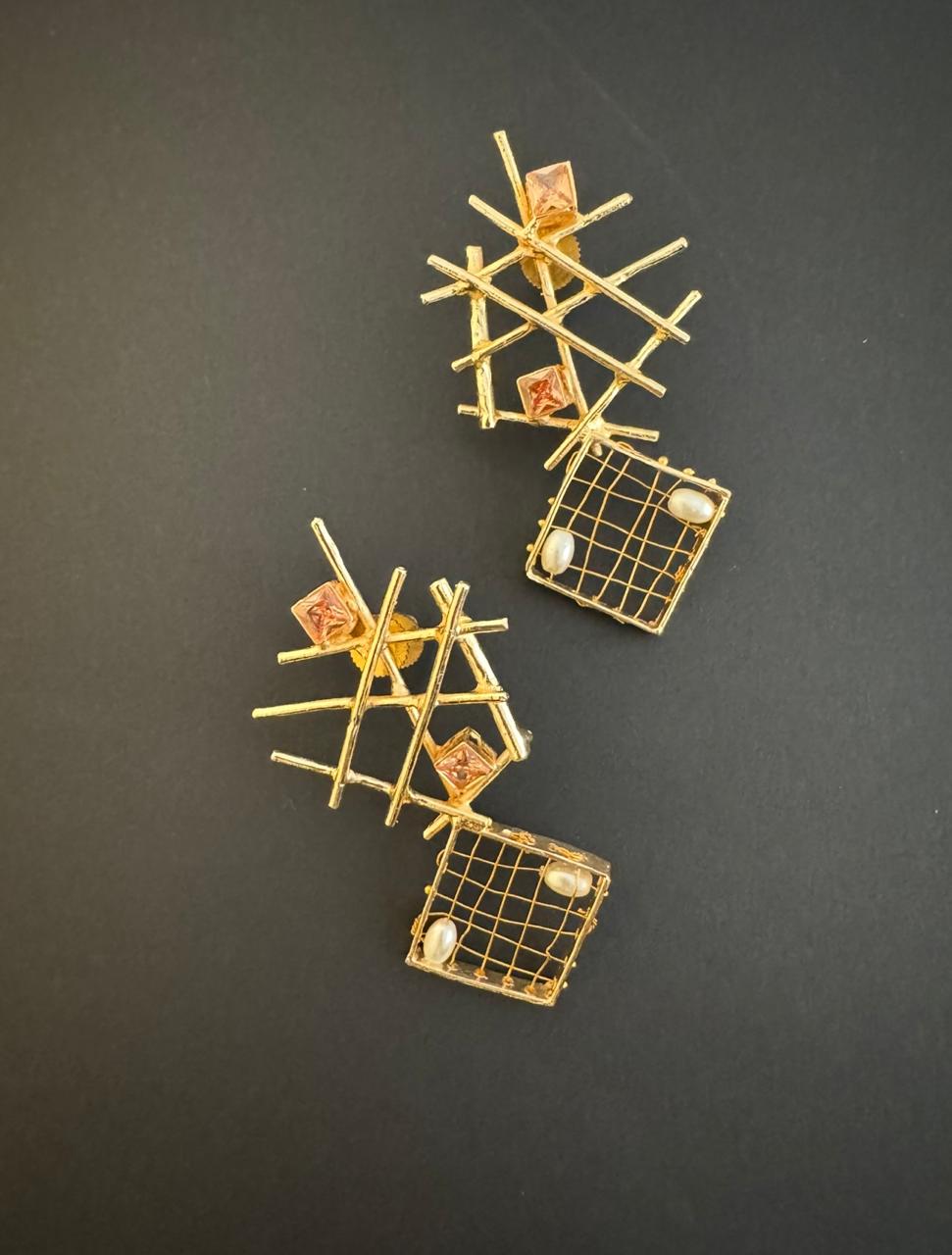 Zali Criss Cross Earrings