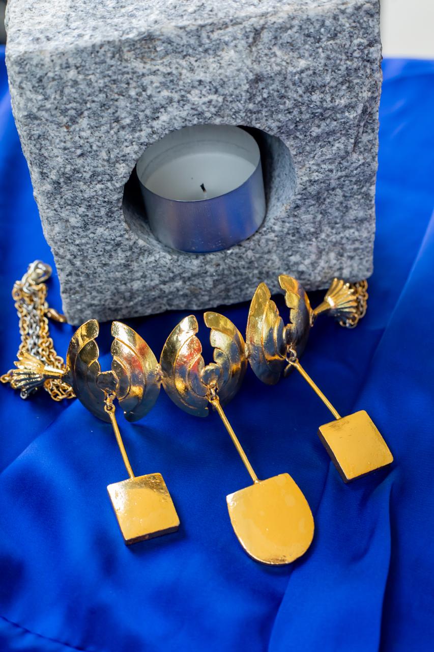 Armour Choker