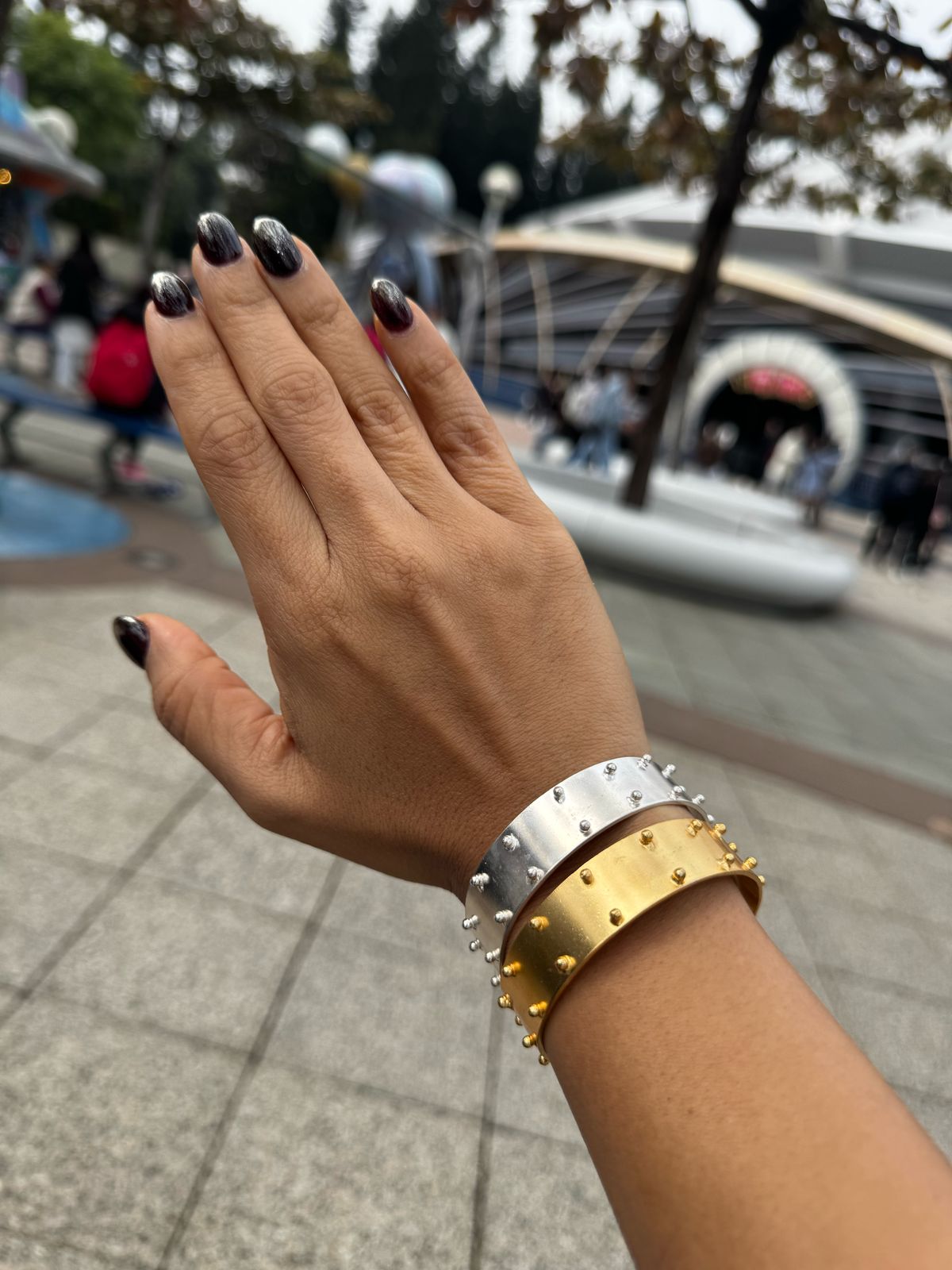 Dotted bangle (Gold)