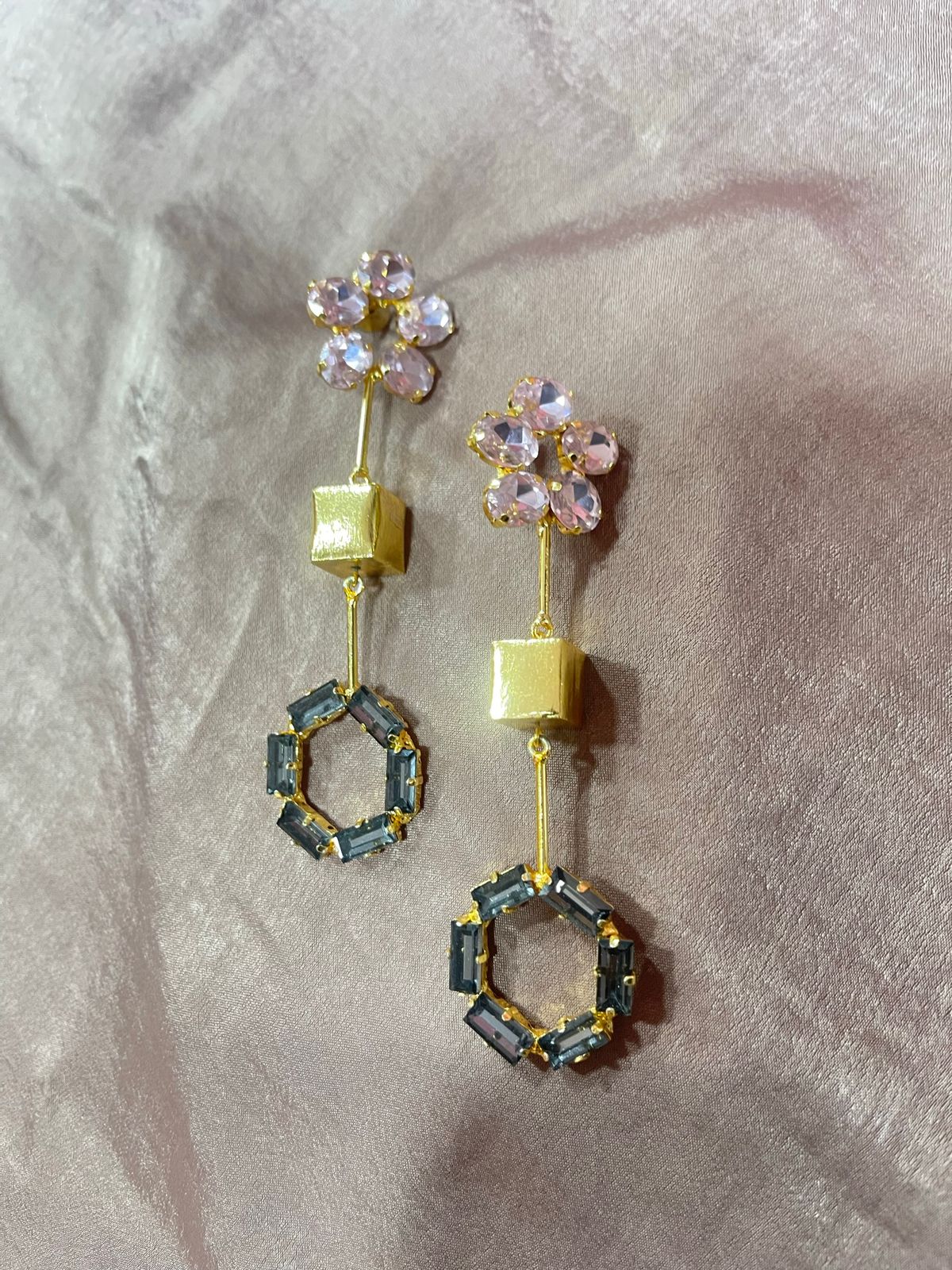 Bugget Cube Danglers