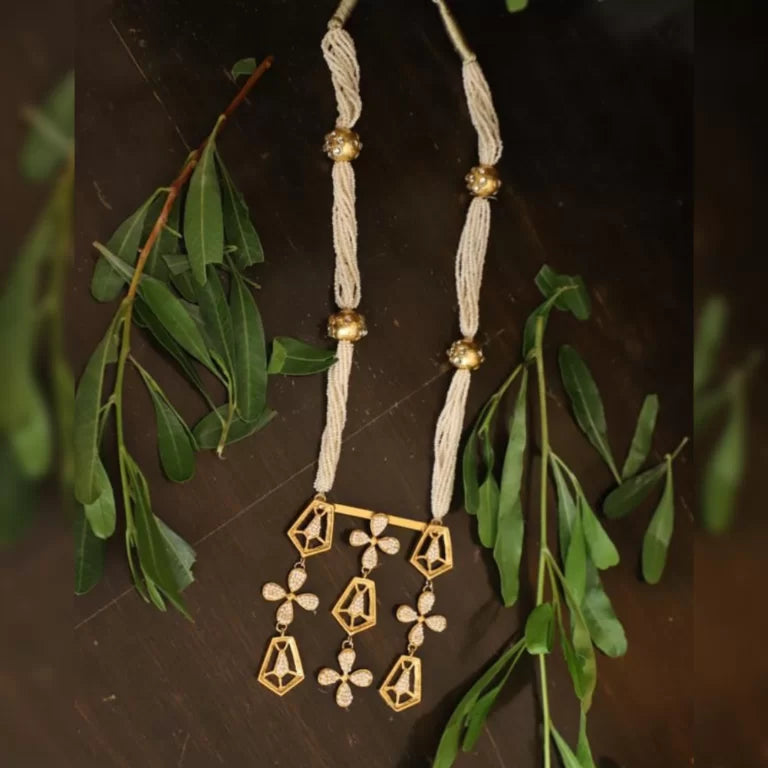 Flower Lantern Swing Neckpiece
