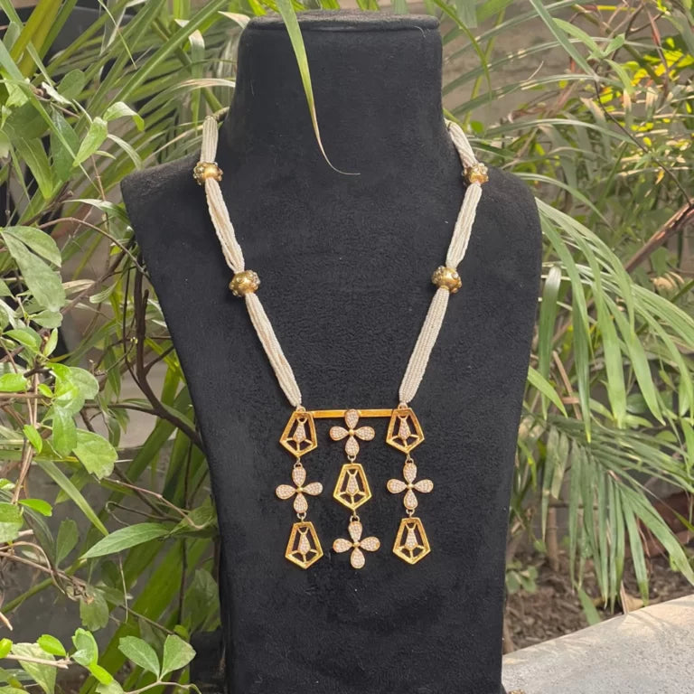 Flower Lantern Swing Neckpiece