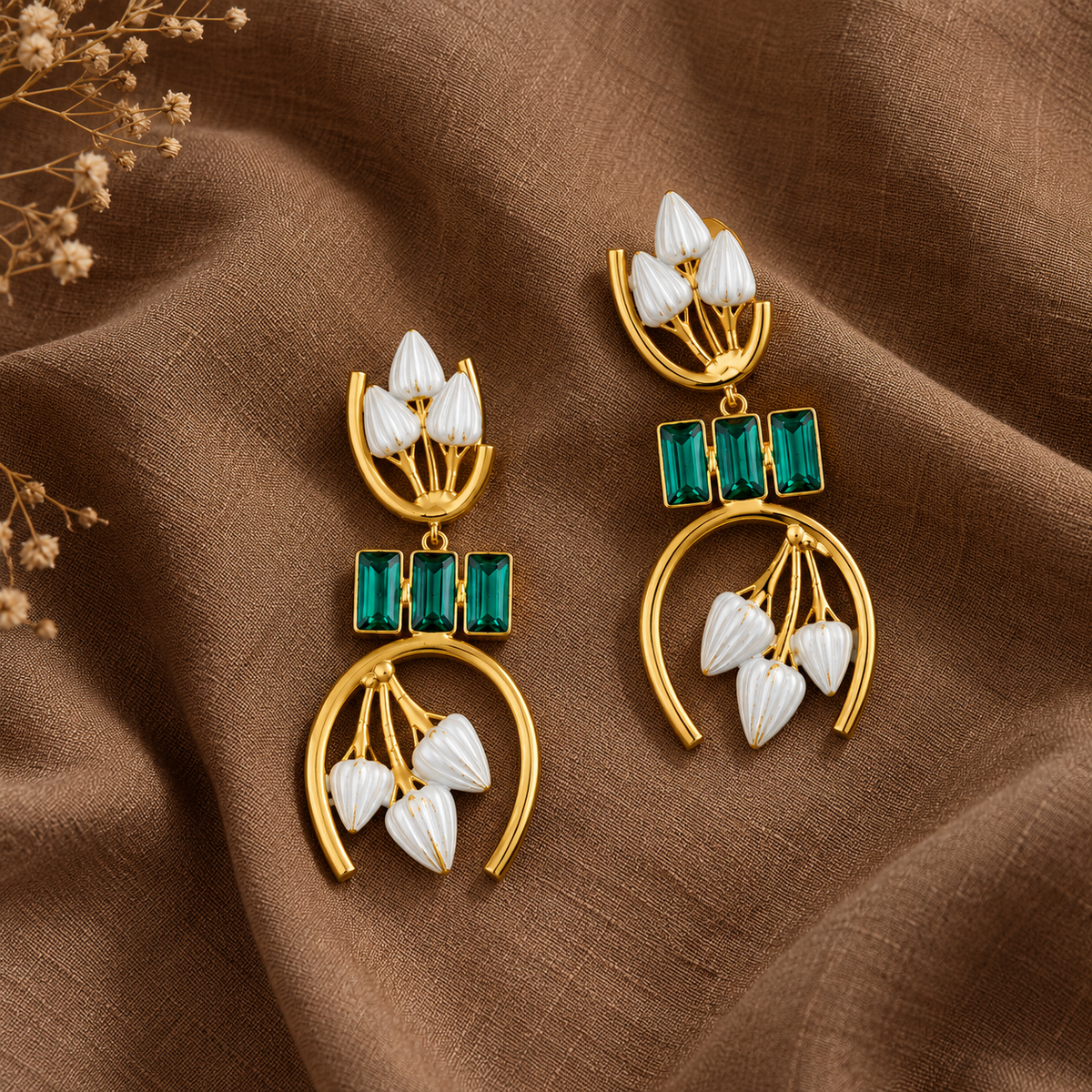 Emerald Waved Earrings