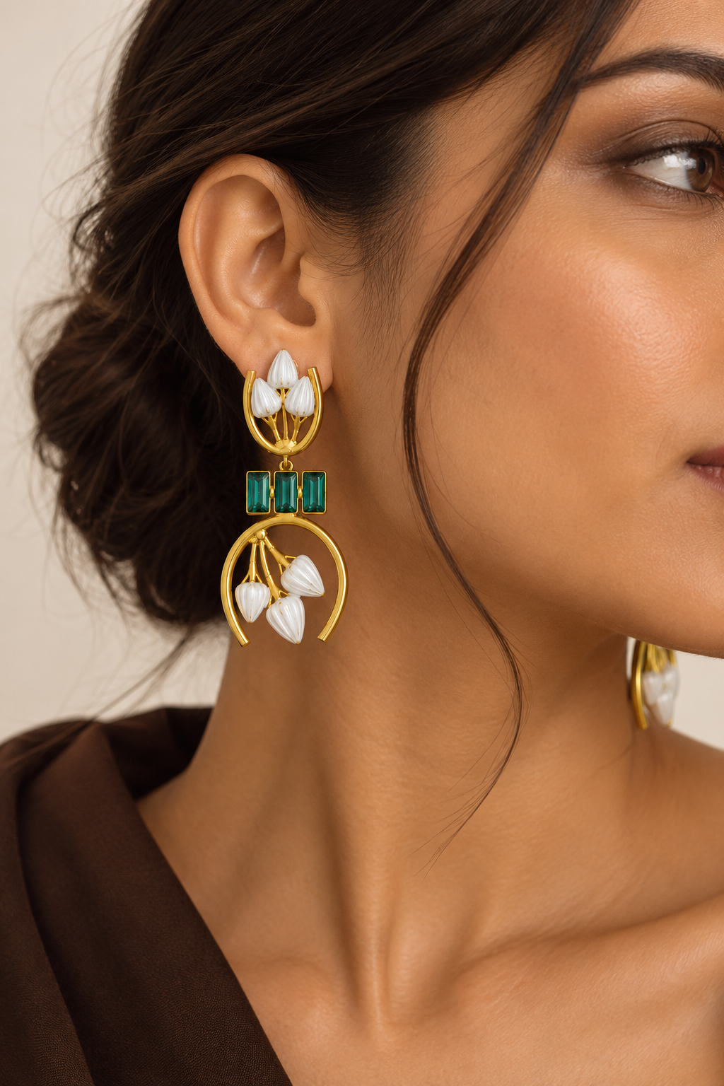 Emerald Waved Earrings