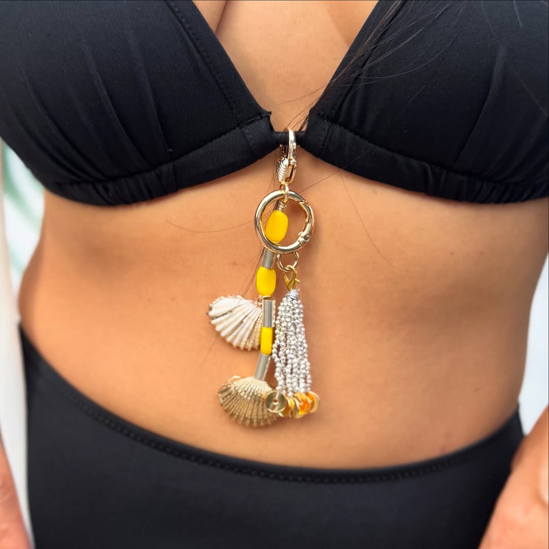 Double Trouble : Bikini Charms