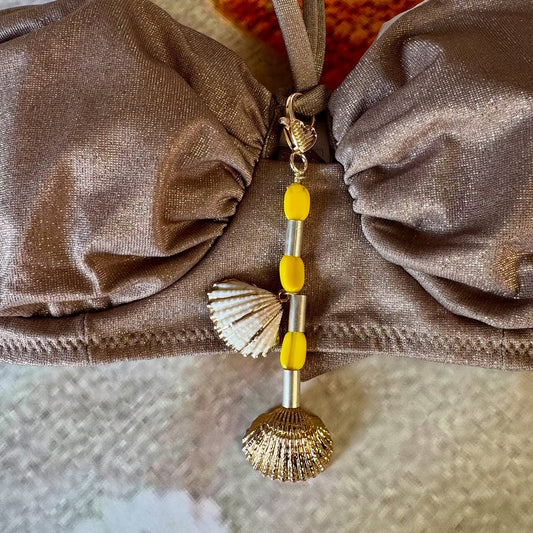 Double Trouble : Bikini Charms