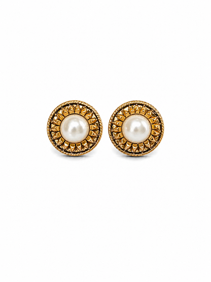 Solo Pearl Studs