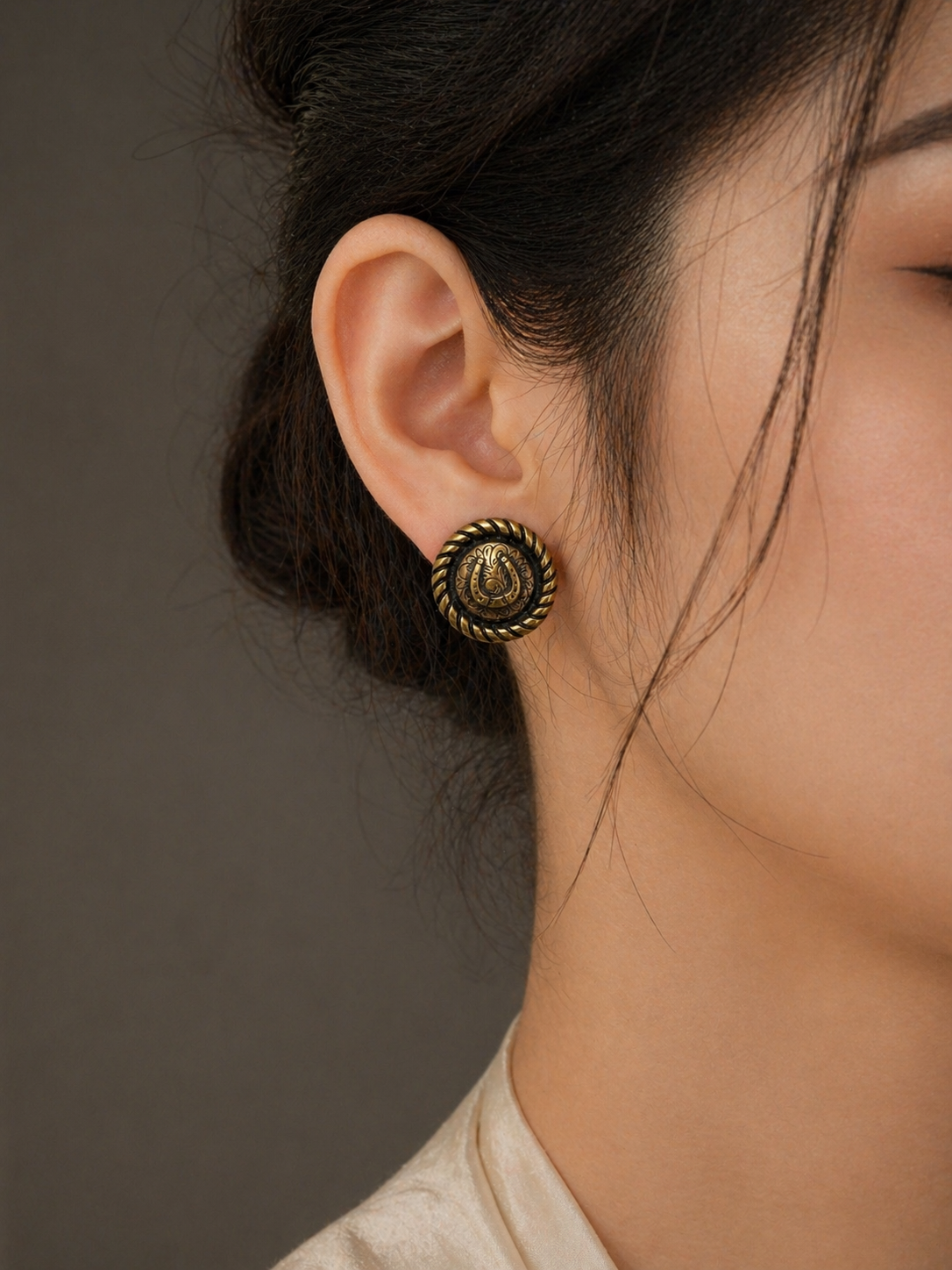 Lucky Horseshoe Studs