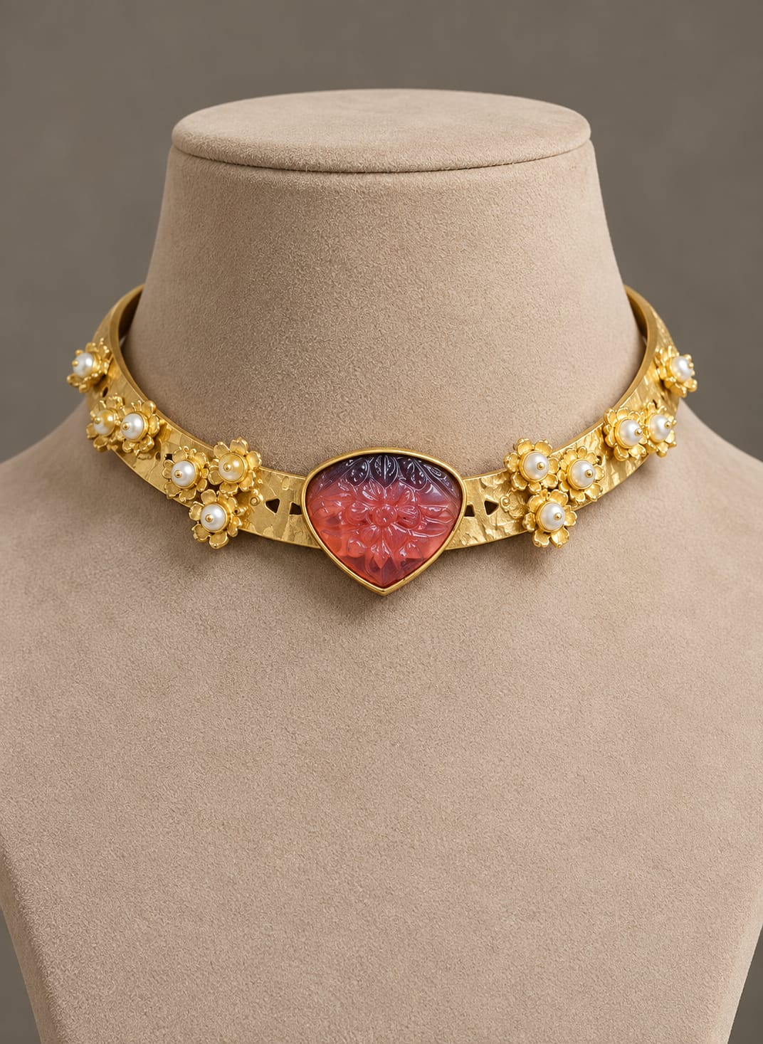 Marigold Hasdi choker