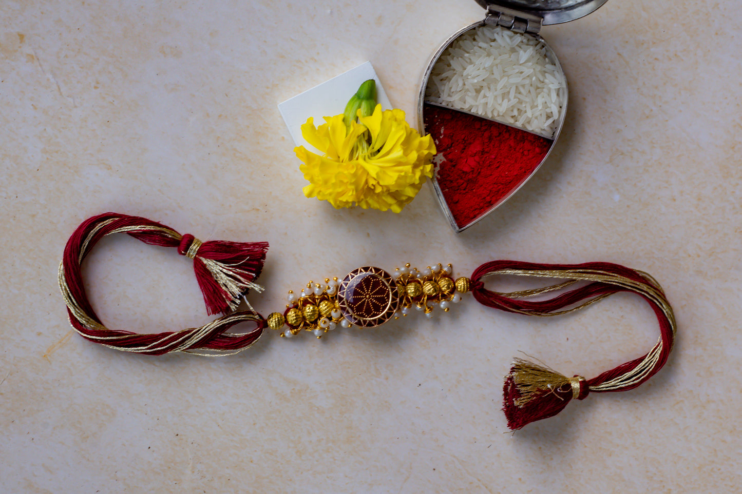 Chandra Veer Rakhi Set