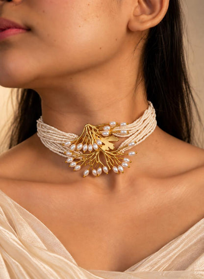 Roots Choker