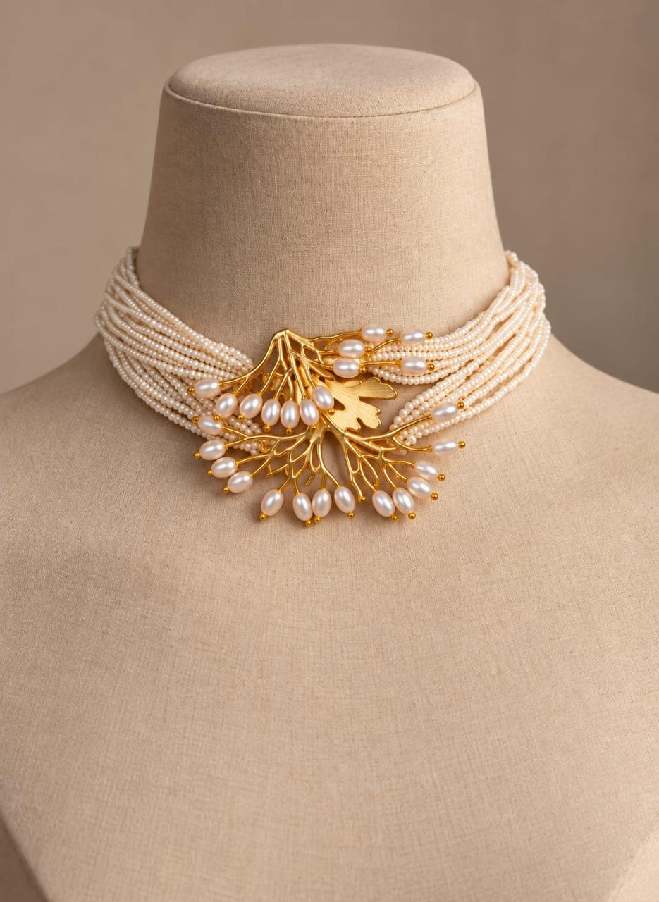 Roots Choker