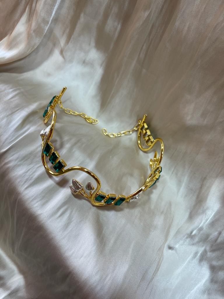 Emerald Waved Choker