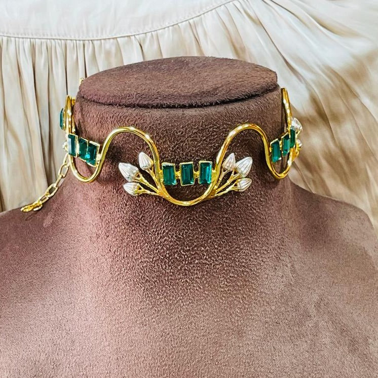 Emerald Waved Choker