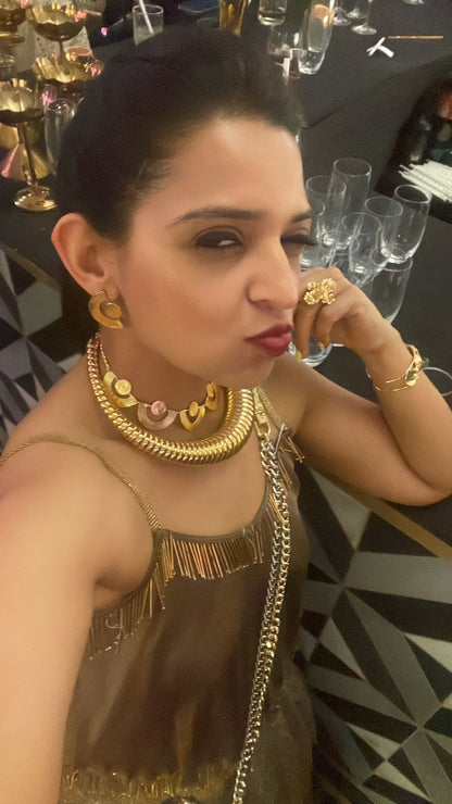 The Bond Neckpiece