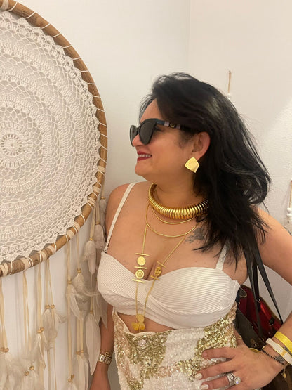 The Bond Neckpiece