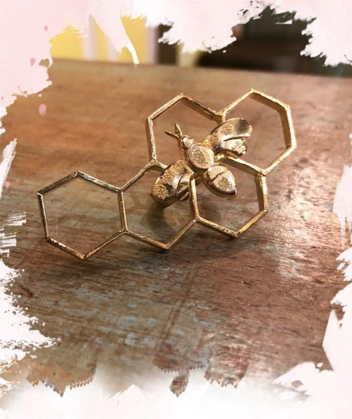 Honey bee ring