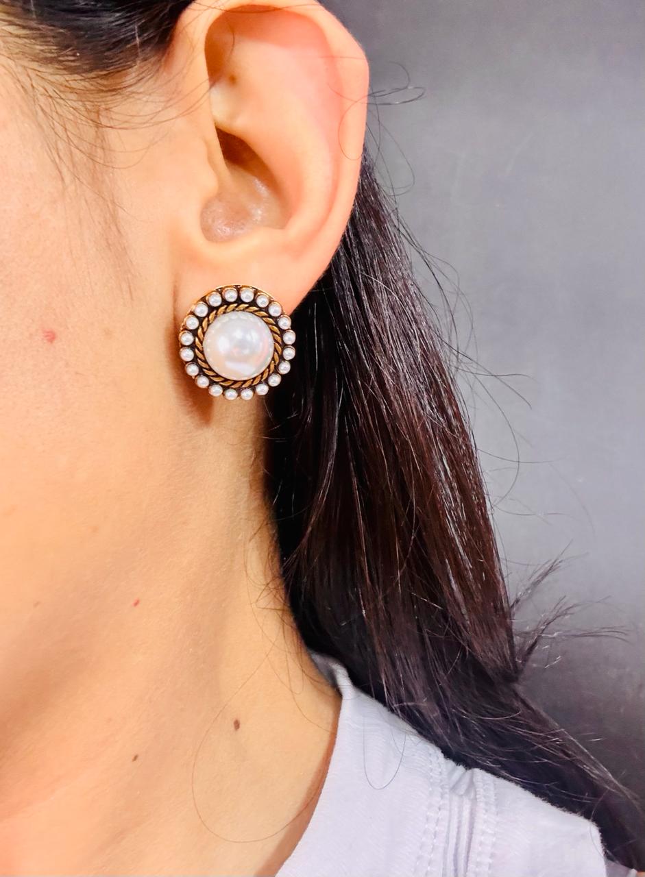 Vintage Pearl studs