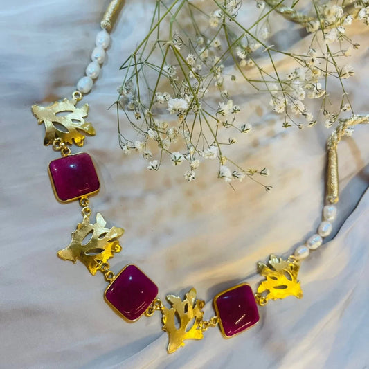 Roots Ruby Choker