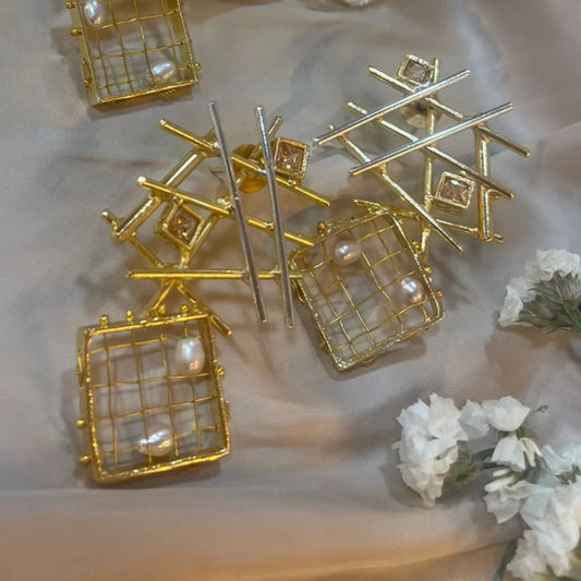 Zali Criss Cross Earrings